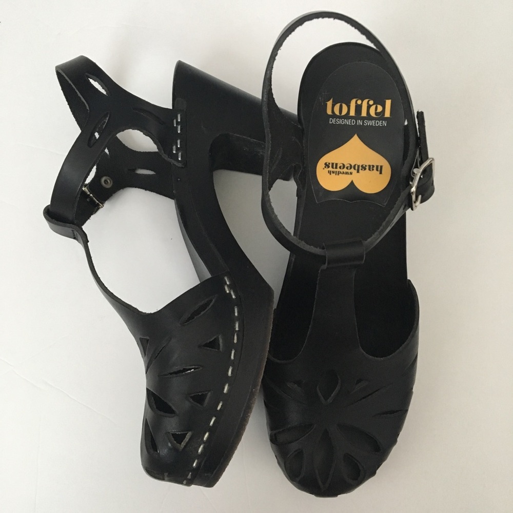 🌹EUC Hasbeens Swedish Cutout Clogs 🌹